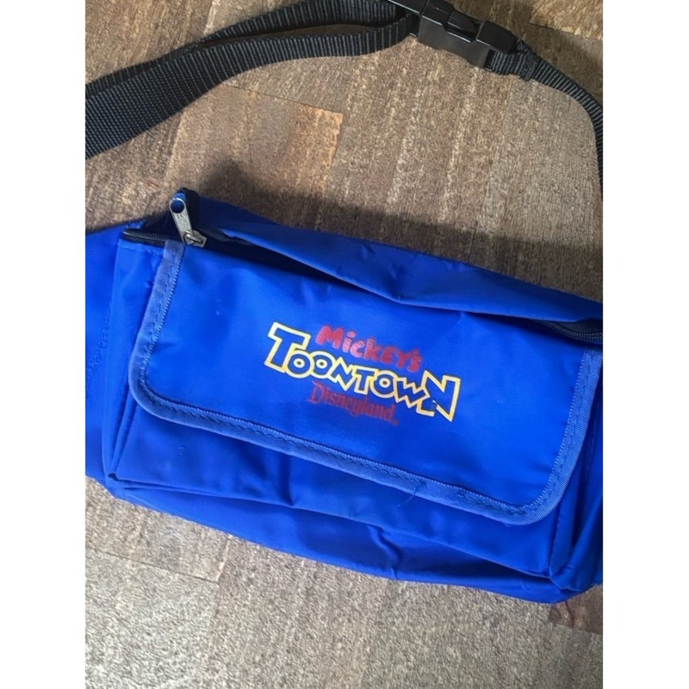 Disney Mickey's Toontown Fanny pack Disneyland - Picture 8 of 8